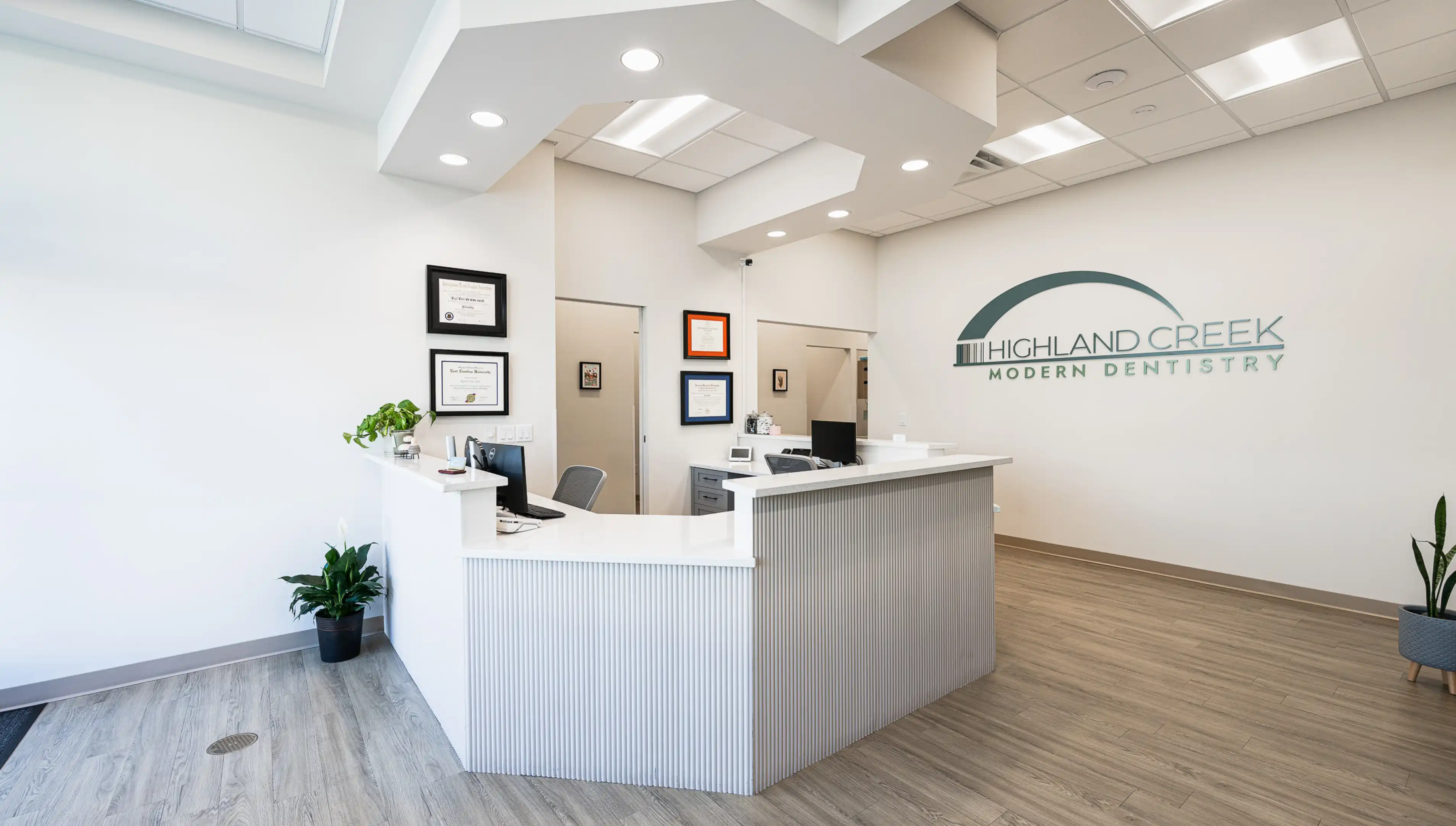Highland Creek Modern Dentistry front desk